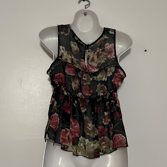 Mandee sheer top - Picture 4 of 9